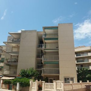 Economico apartamento 2a linea playa